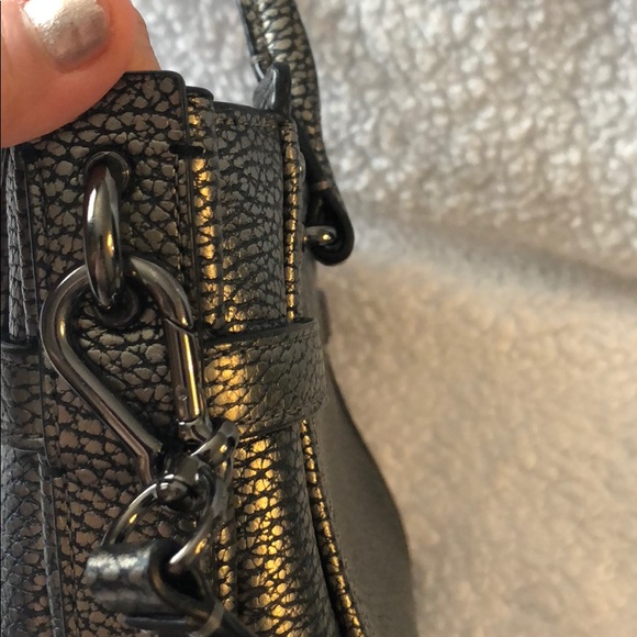 Coach Swagger - Picture 6 of 10